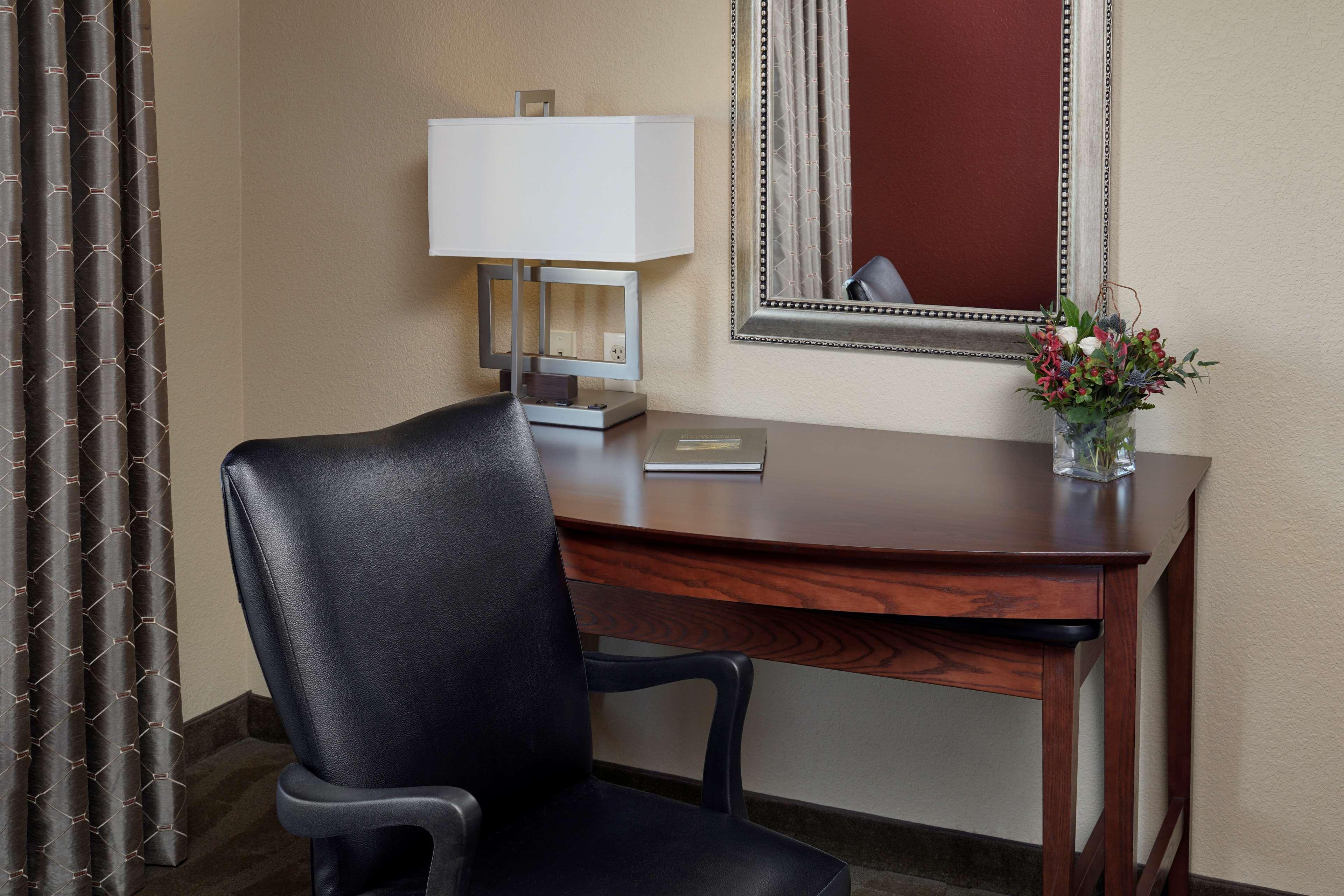 Hampton Inn & Suites Paso Robles Bagian luar foto