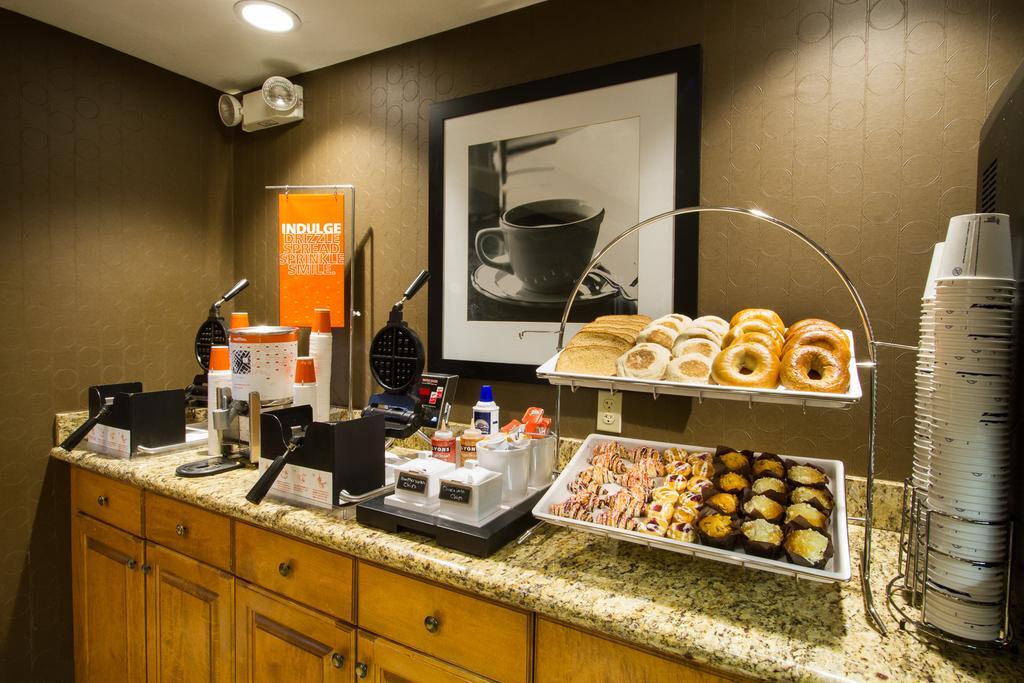 Hampton Inn & Suites Paso Robles Restoran foto
